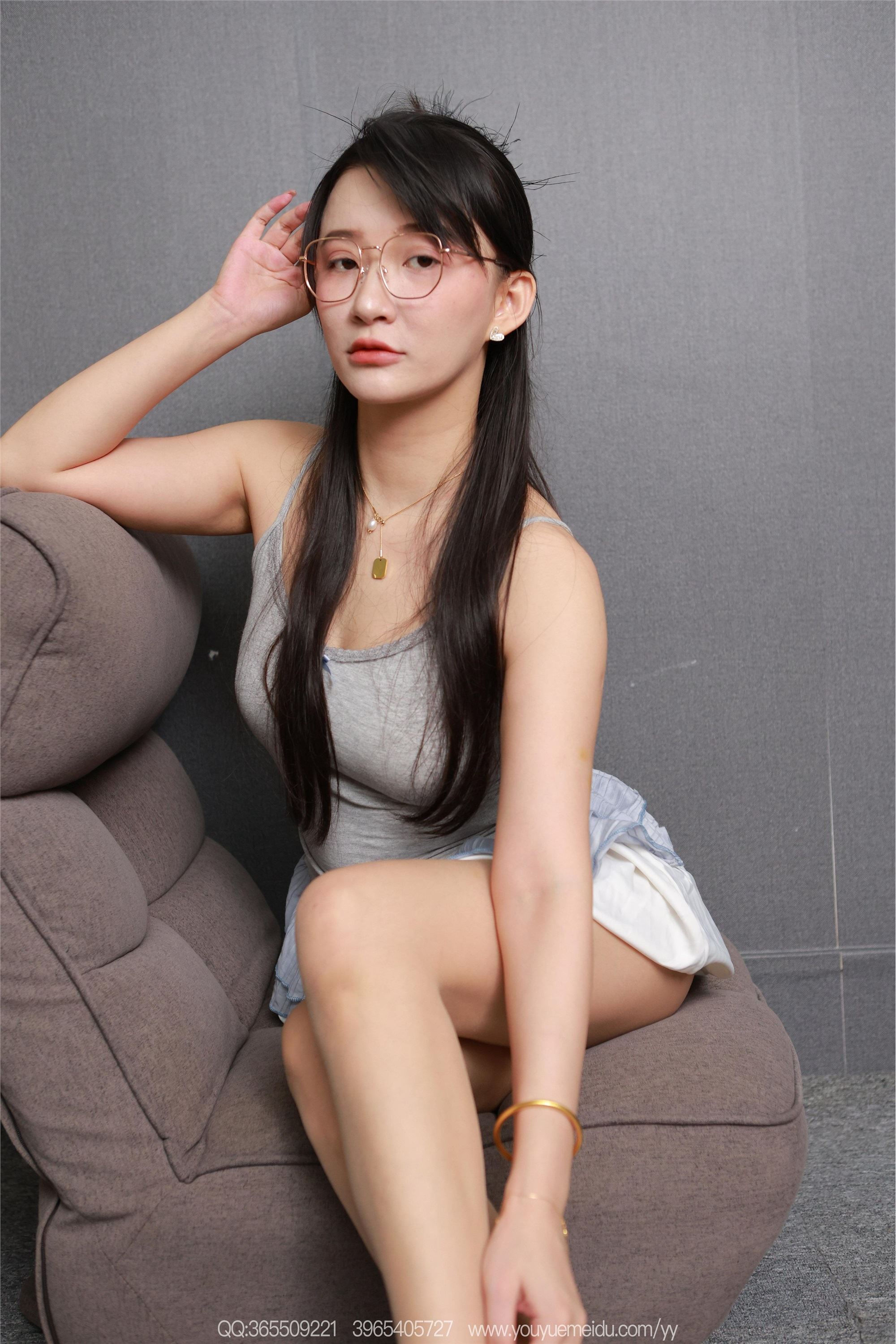 IESS异思趣向  2025.09.22 丝享家 2164 秋秋《灰色吊带》